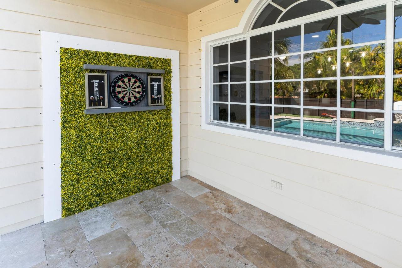 Upscale Mansion In The Heart Of With Pool Holiday home